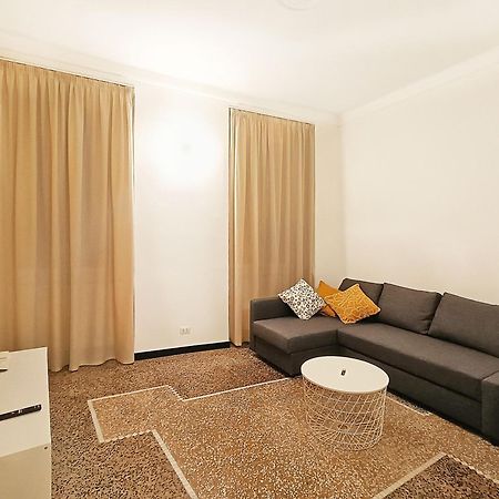 Ravecca Corner Centro Citta' Apartment Genoa Luaran gambar