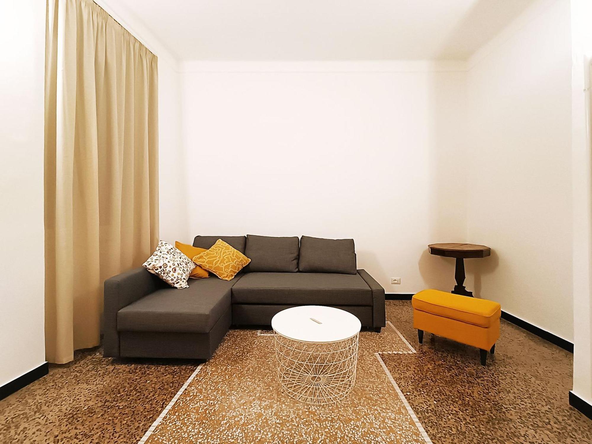 Ravecca Corner Centro Citta' Apartment Genoa Luaran gambar